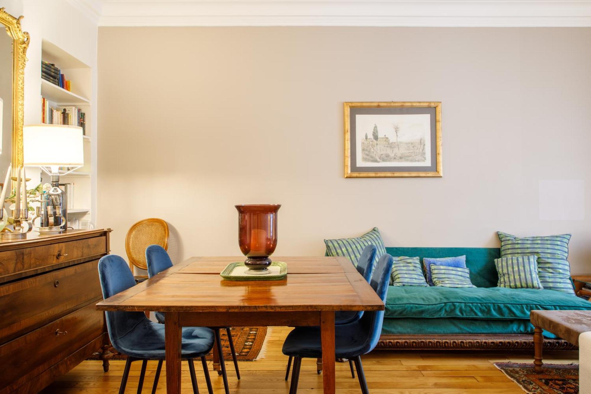 Stylishly Decorated 2bd Montmatre! Appartamento Parigi