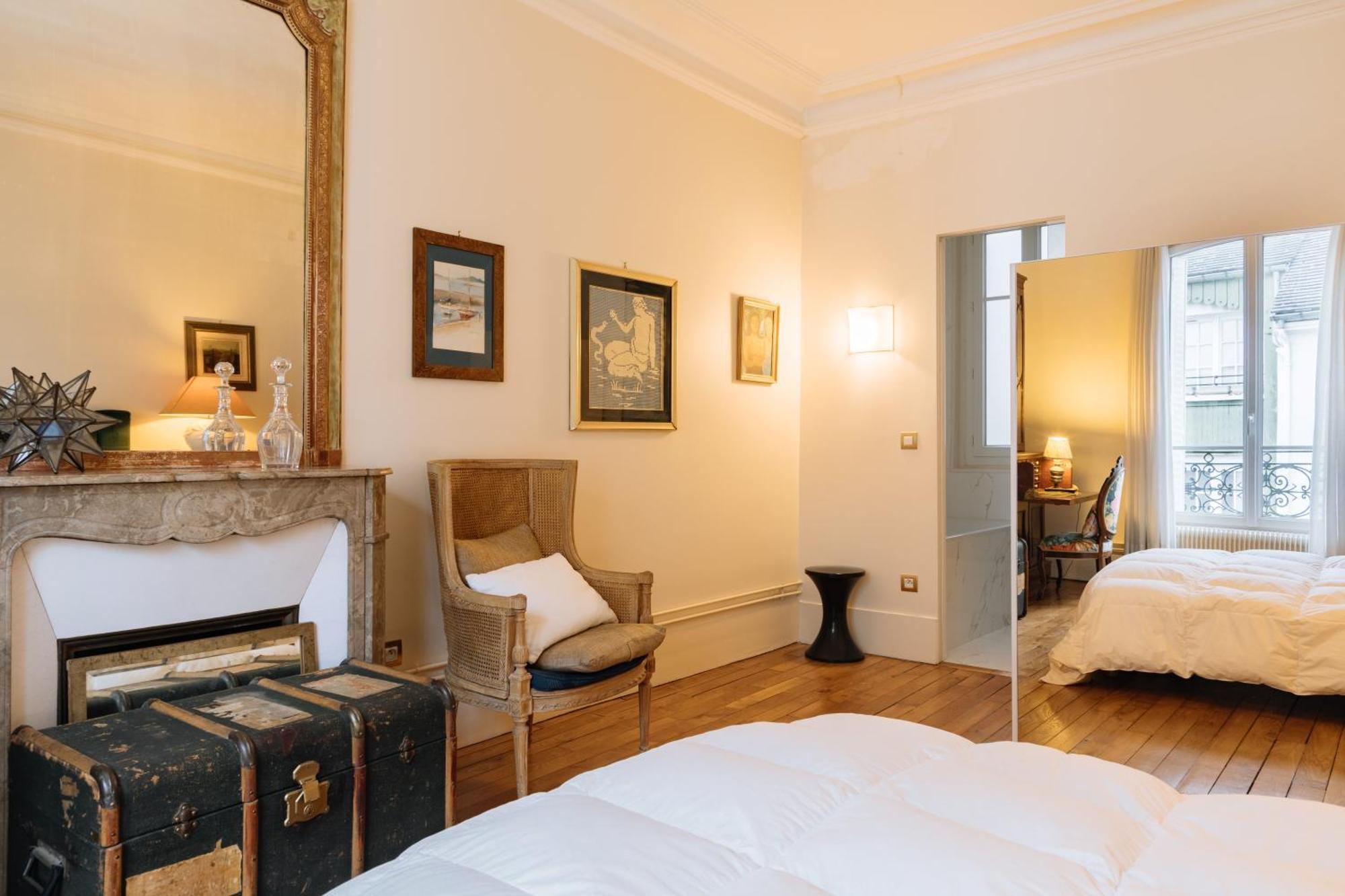 Stylishly Decorated 2bd Montmatre! * Parigi